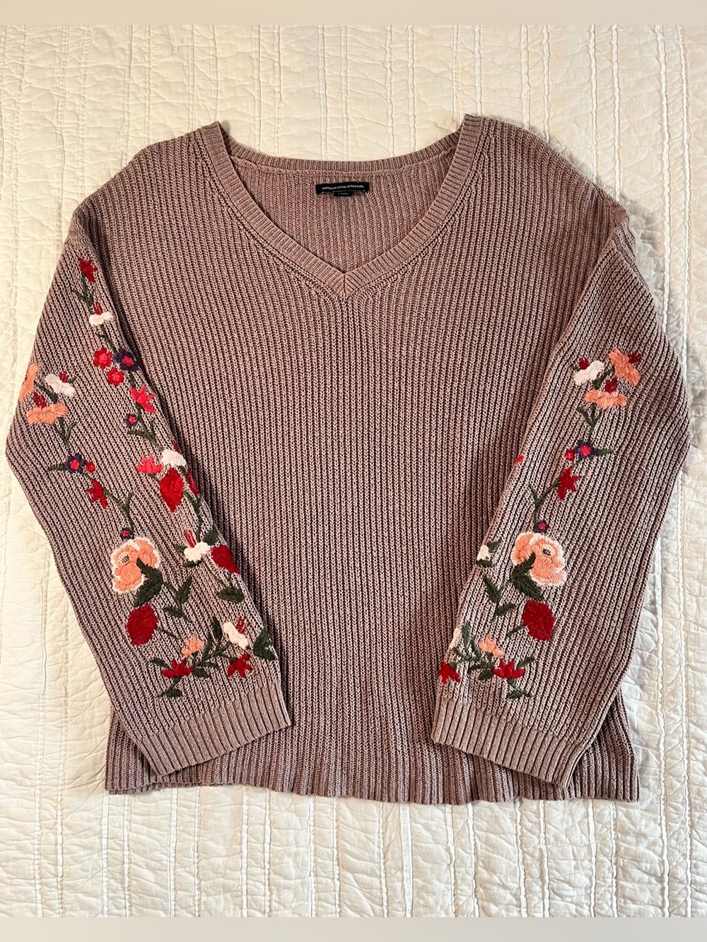 American Eagle Boho Floral Embroidered Sleeve V-Neck Ribbed Knit Sweater S